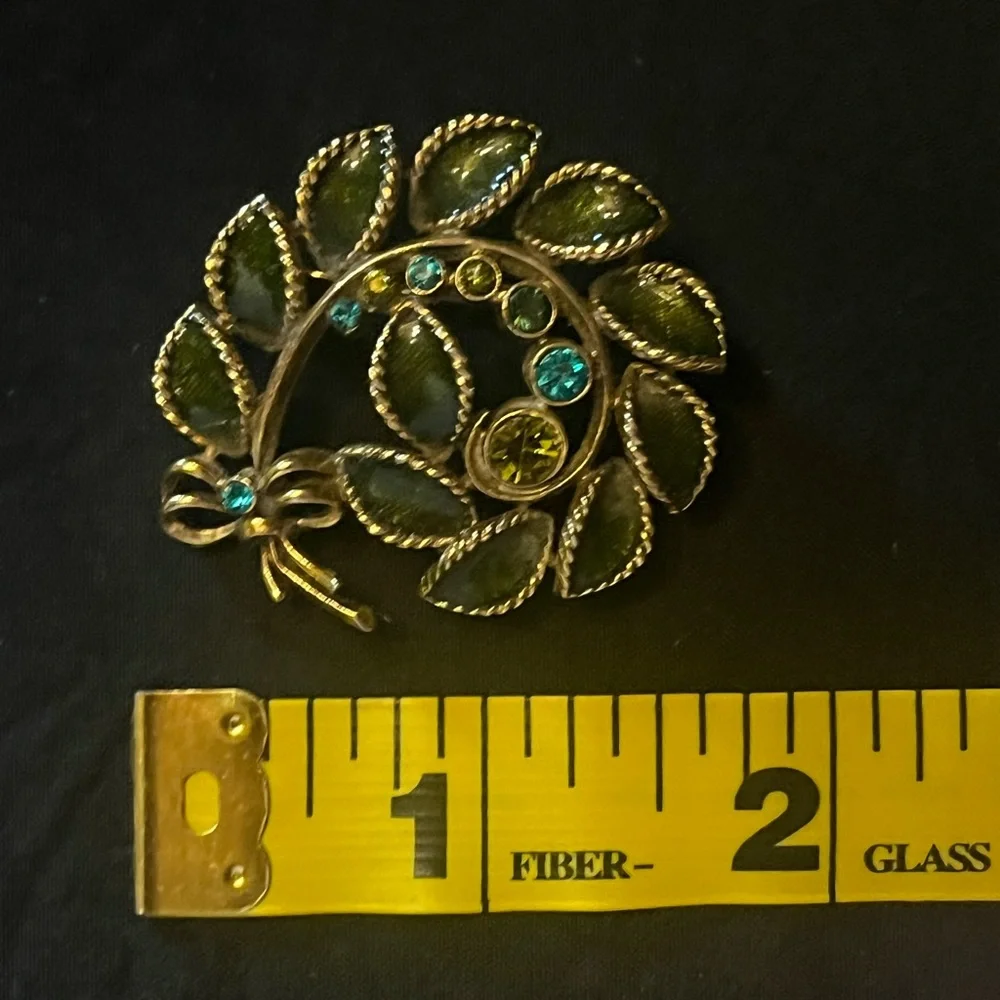Vintage Style Gold and Green Leaf Brooch Enamel